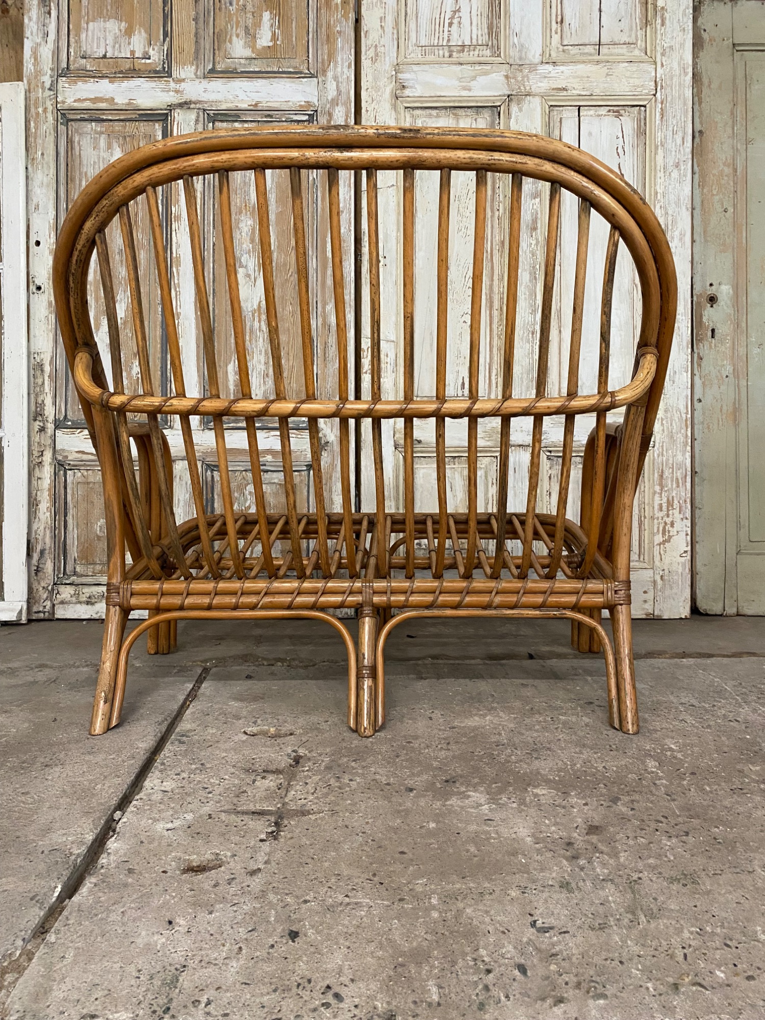 Vintage Rotan Bank, Tweezitter. Exclusief. Dutch Design. image 4