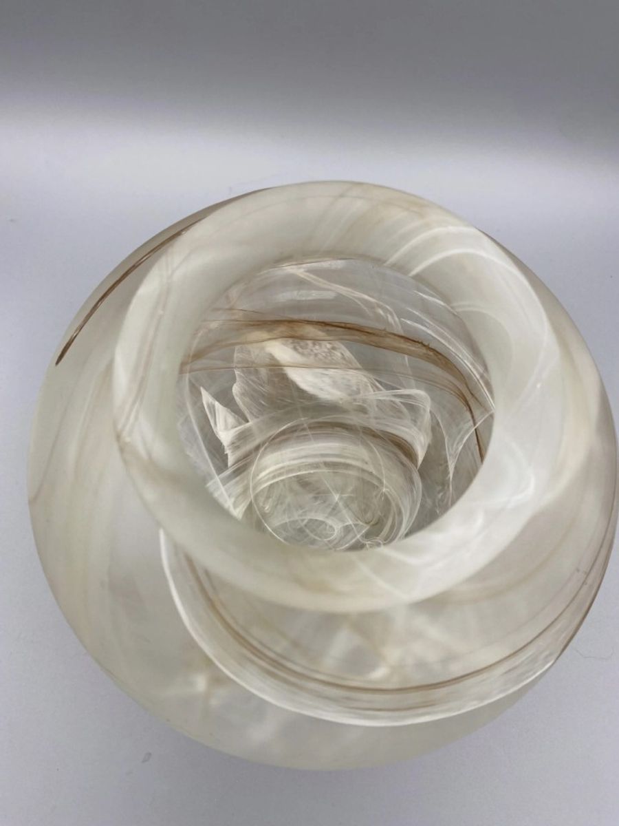 Beeldschone Vaas Gemarmerd Melkglas image 4