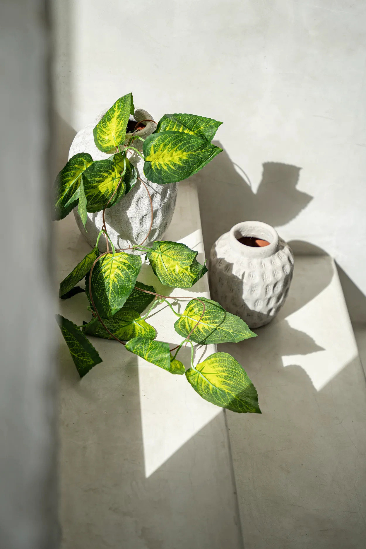 Bazar Bizar | De Trendy Vaas - Beton - M image 5
