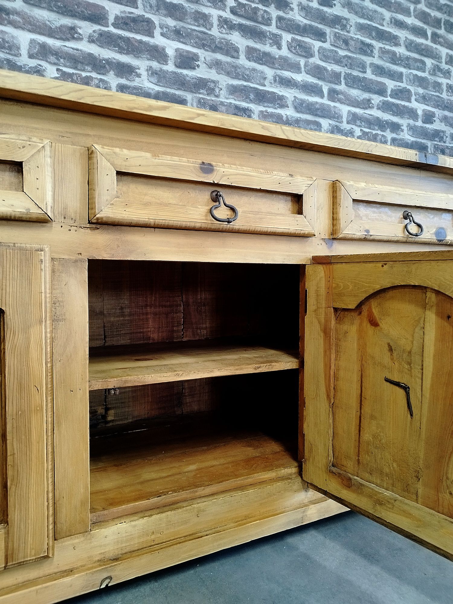 Dressoir / Ladekast / Commode image 8