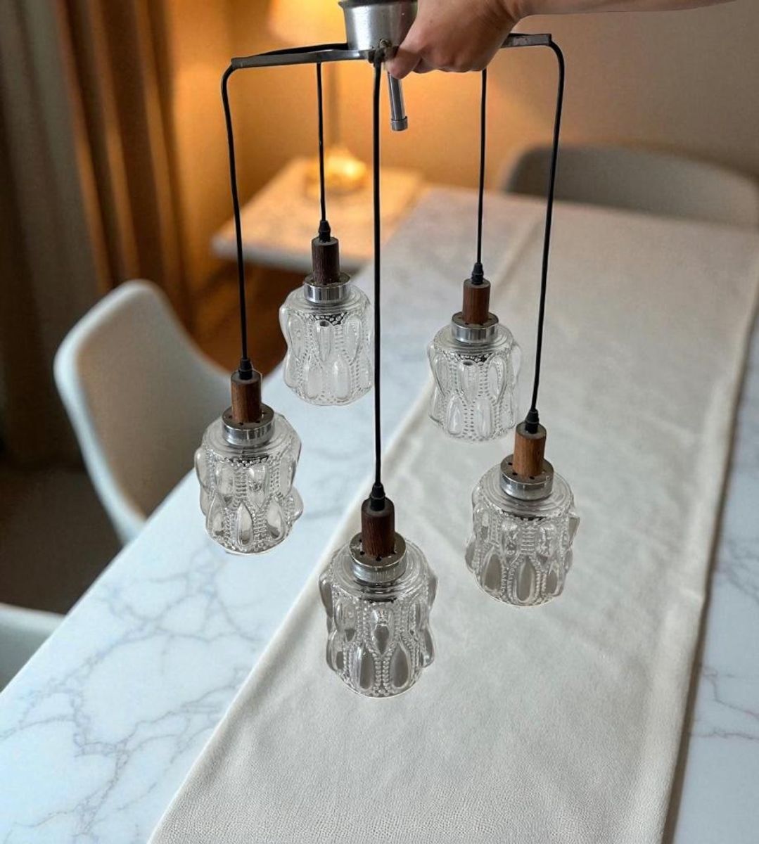 Vintage Hanglamp / Chandelier Met 5 Glazen Kappen image 2