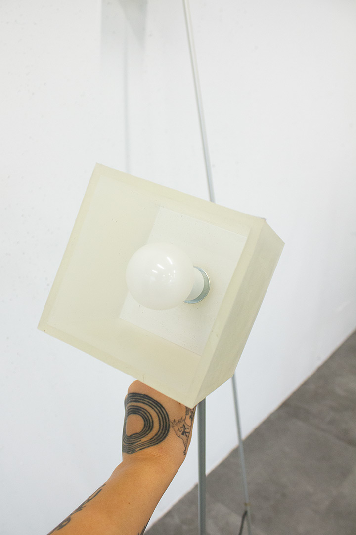 Set Van 2 ‘lazy’ Goods Leunlampen Door Chris Slutter image 6
