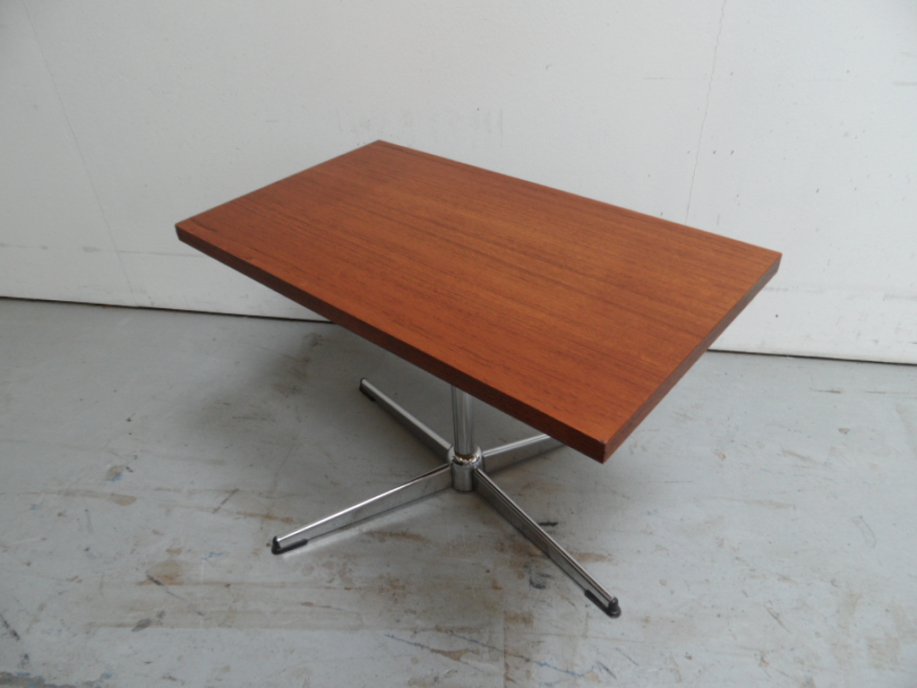 Tv Tafel 1950's image 9
