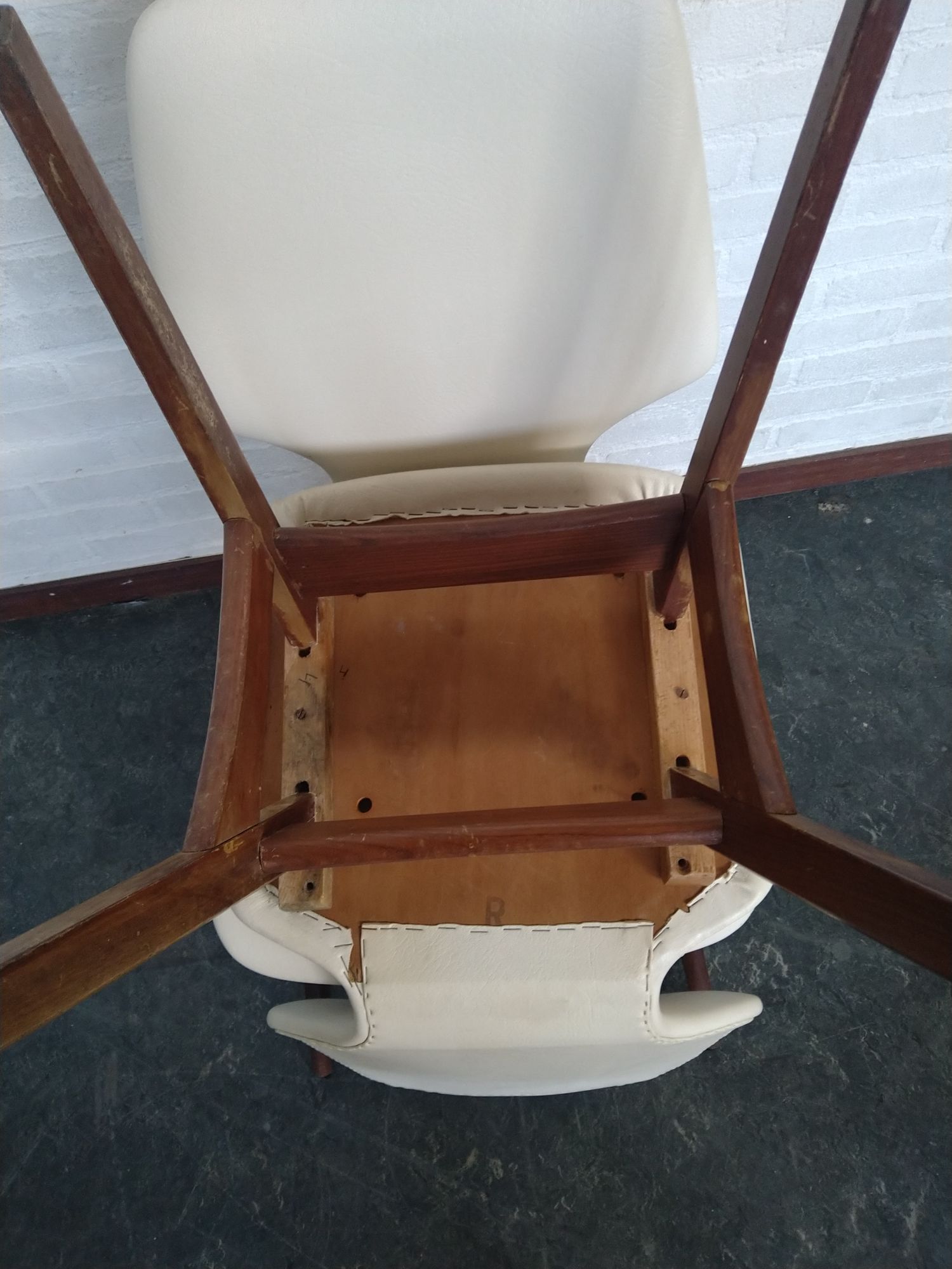 3x Scandinavische Mid Century Eetstoelen image 9