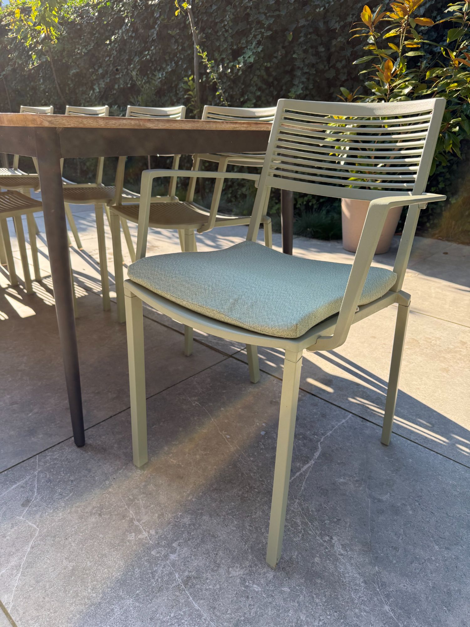 Vincent Sheppard Tuintafel (240cm) Met 8 Fast Stoelen image 3