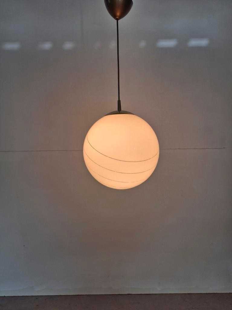 Vintage Opaline Space Age Lamp Met Gouden Randen Globe image 2