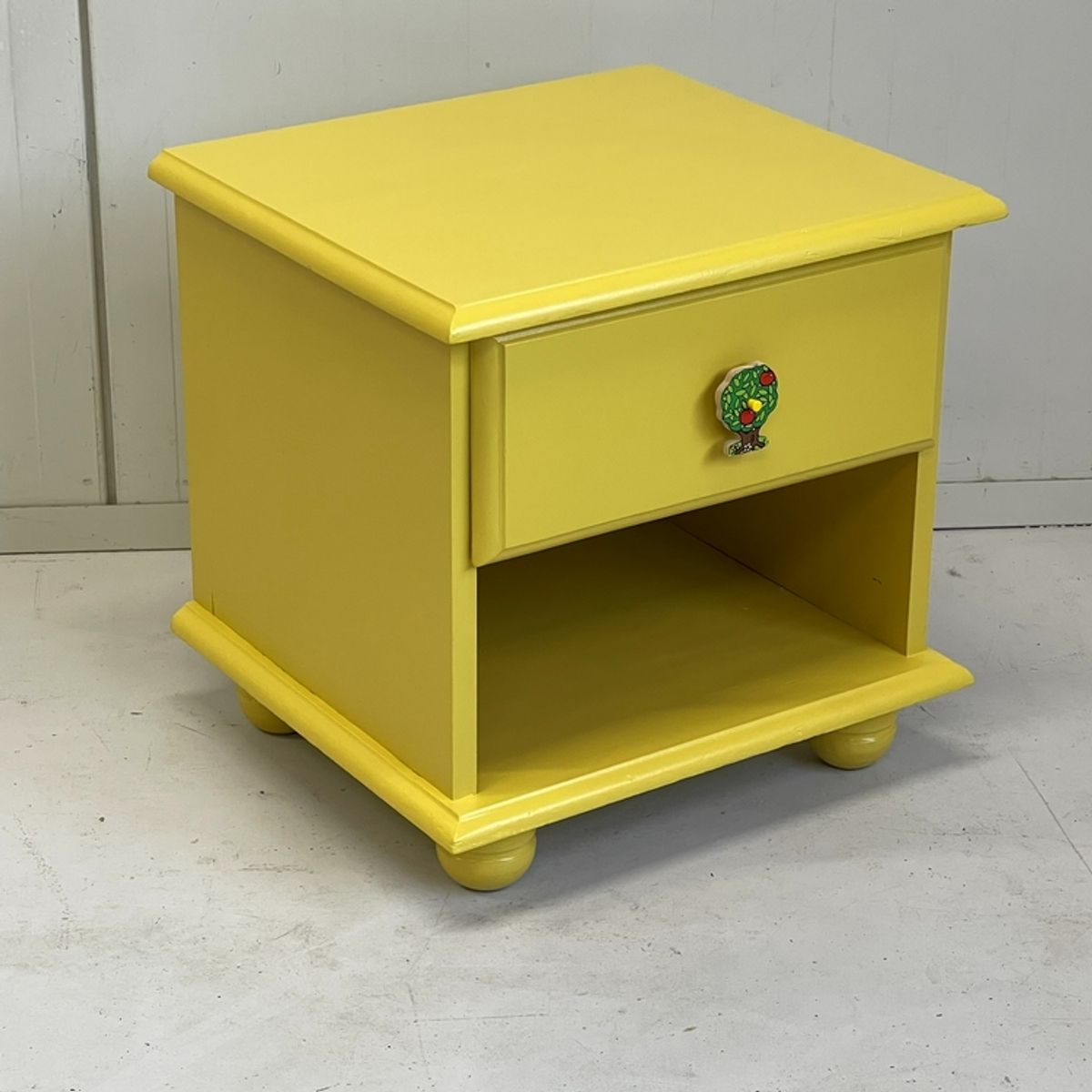 Restyle Geel Nachtkastje Kidsroom & Uniek Knopje image 4