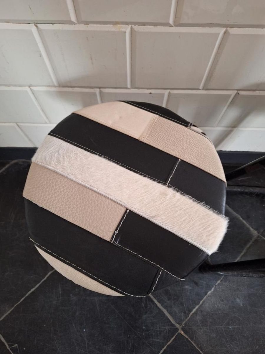 Vintage Kruk Met Patchwork Lederen Bekleding, Rond Krukje image 5