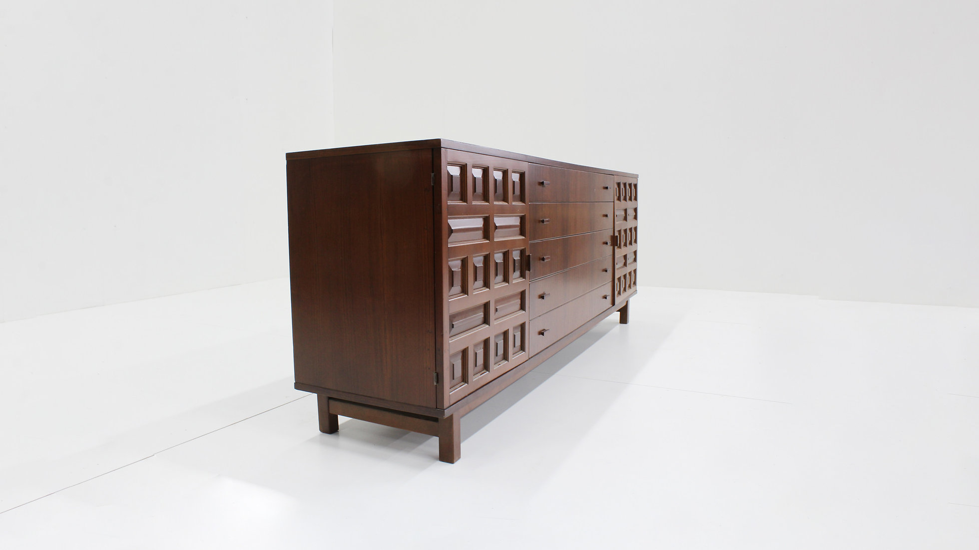 Spanish Brutalist Sideboard Dressoir image 7