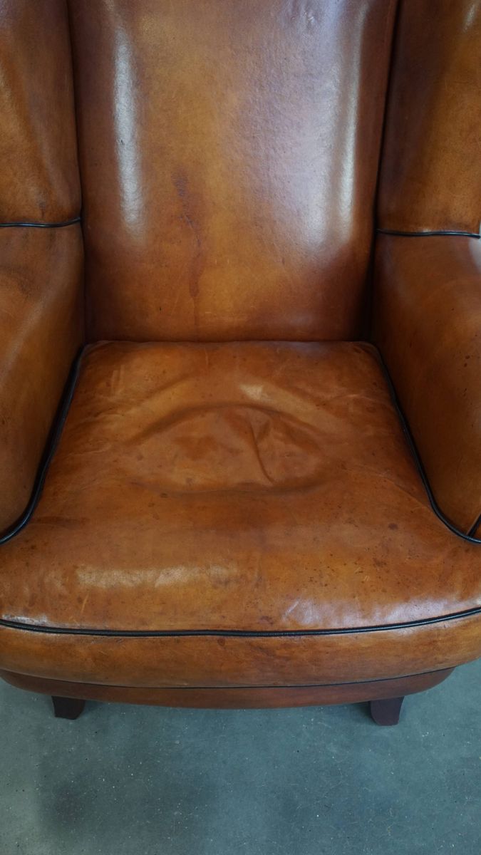 Sierlijke Schapenleren Oorfauteuil Met Zwarte Biezen En Klassieke Vormen image 6