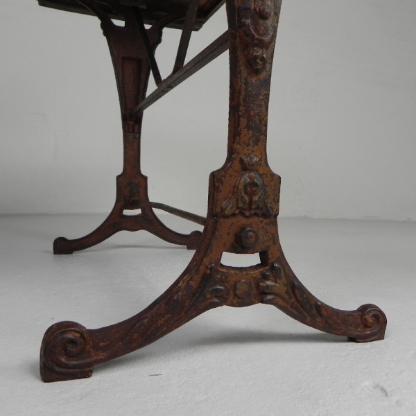 Art Deco Bistrotafel Met Eiken Blad Op Gietijzeren Frame image 22