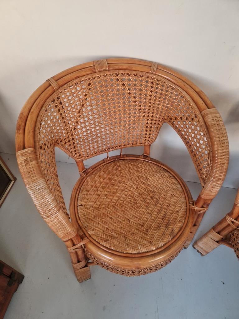 Een Paar Vintage Boho Stijl Rotan Webbing Fauteuils. image 2