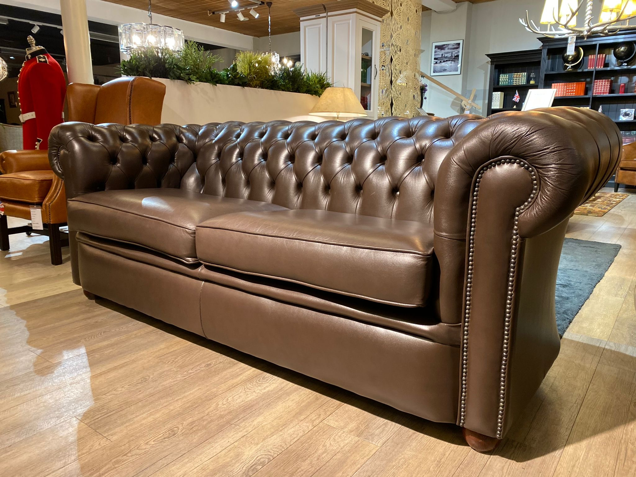 Originele Chesterfield 3 Zits Bank Van Salvale Bruin Leer image 6