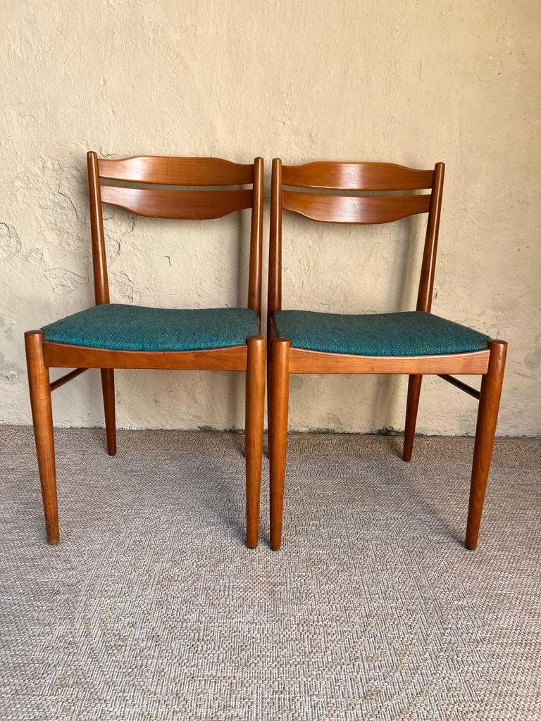 Twee Vintage Eetkamerstoelen Met Petrol Blauw Bekleding image 13