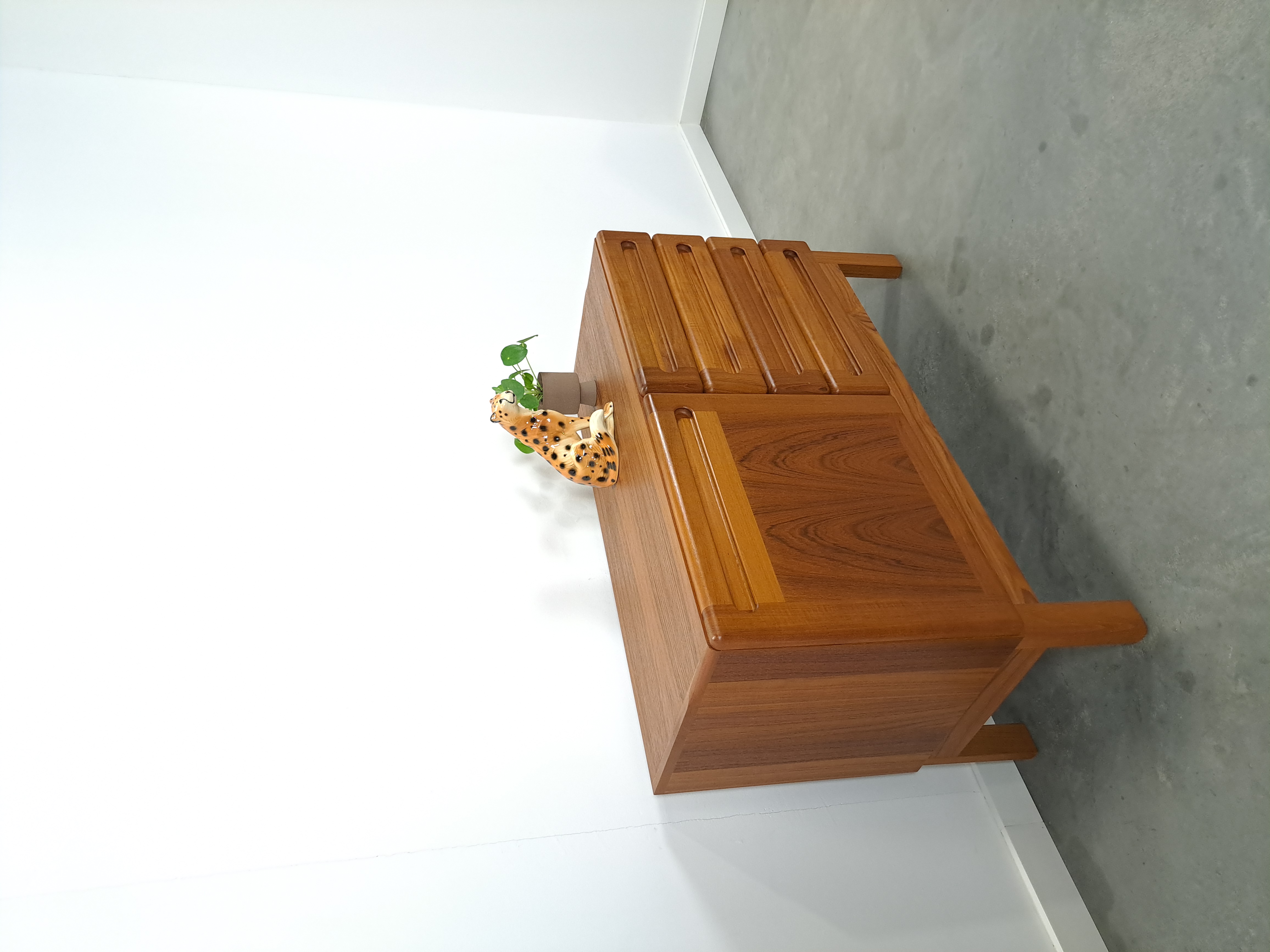 Deens Design Teak Dressoir dyrlund image 4