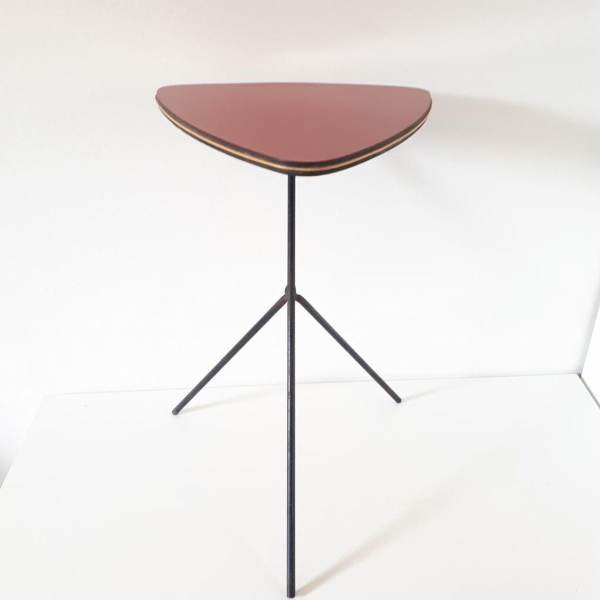 Mathieu Mategot Triangle Artimeta Design Tafeltje image 3