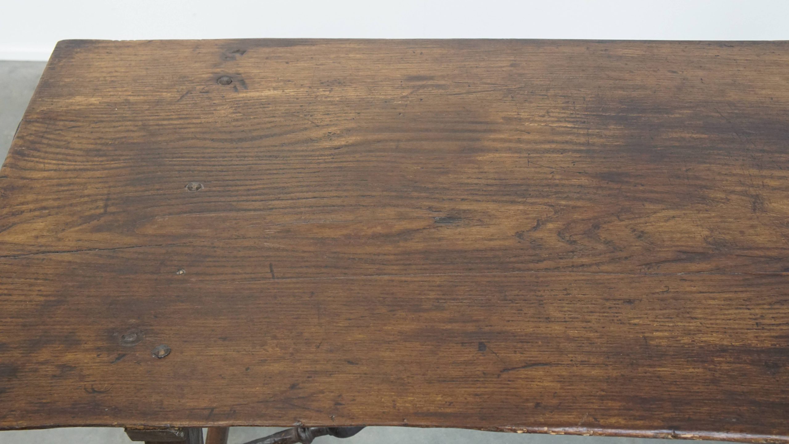 Karaktervolle 18e-eeuwse Antieke Spaanse Side Table/ Eettafel Met Een Prachtig Patina image 7