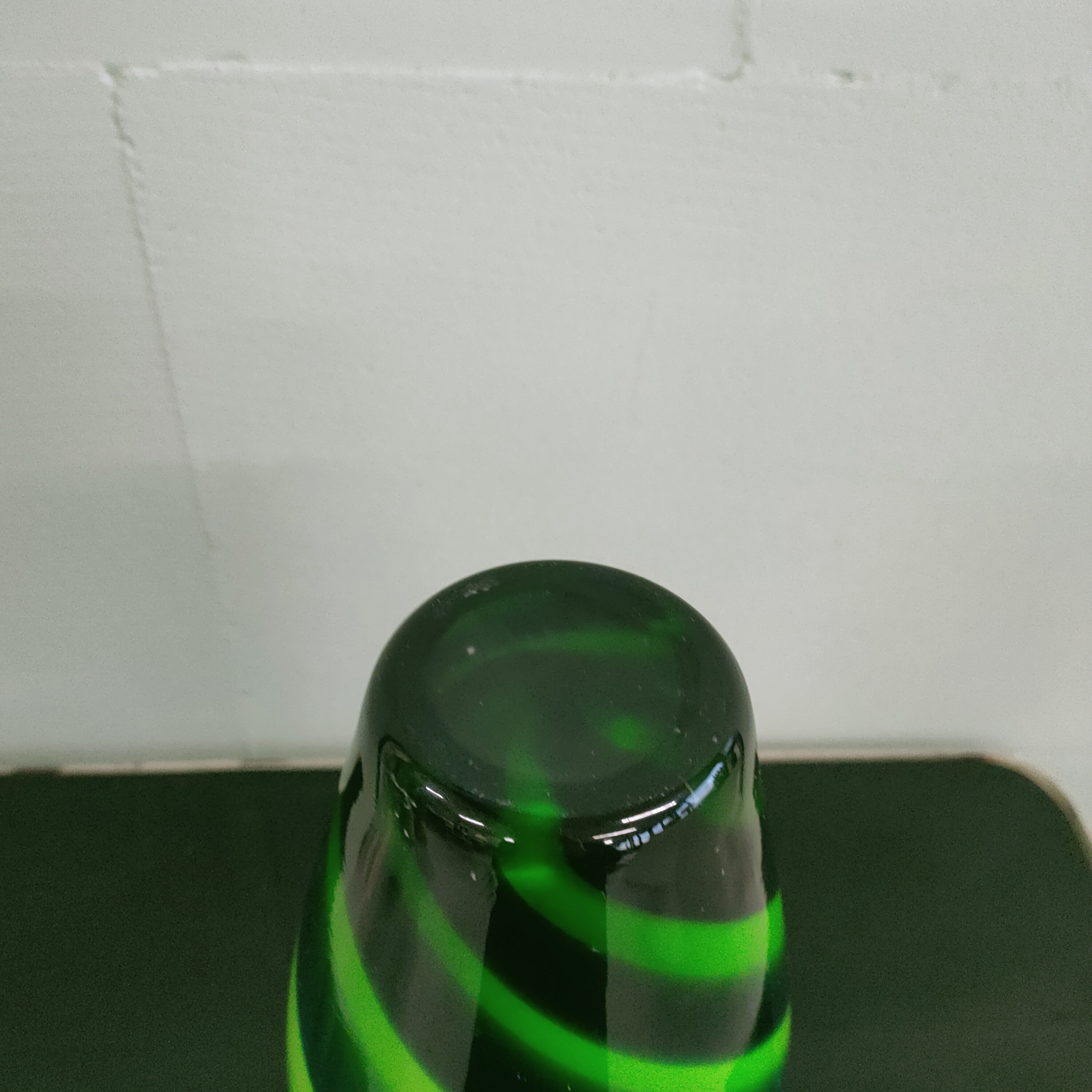"Draaikolk" Vaas Groen image 5