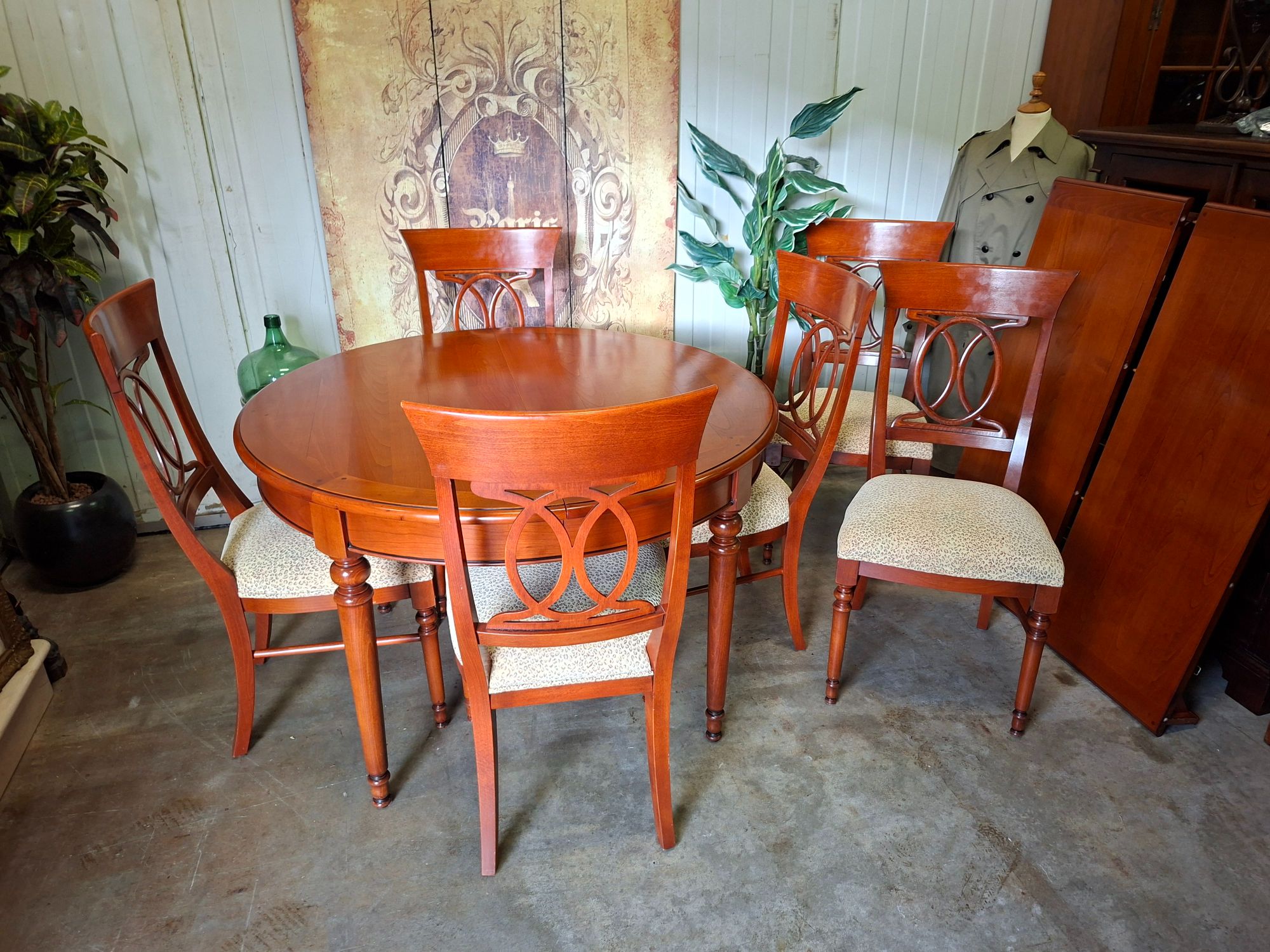 Klassieke Engelse Ronde / Ovale Uitschuifbare Eettafel Met 6st Eetkamerstoelen Kersenhout Afm. 120x120165/210 Cm En 79cm Hoog image 6