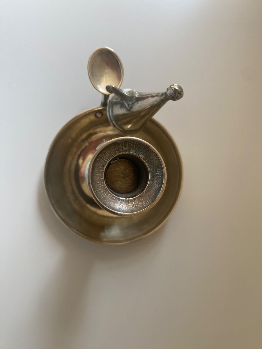 Antieke Kandelaar In Massief Koper image 3