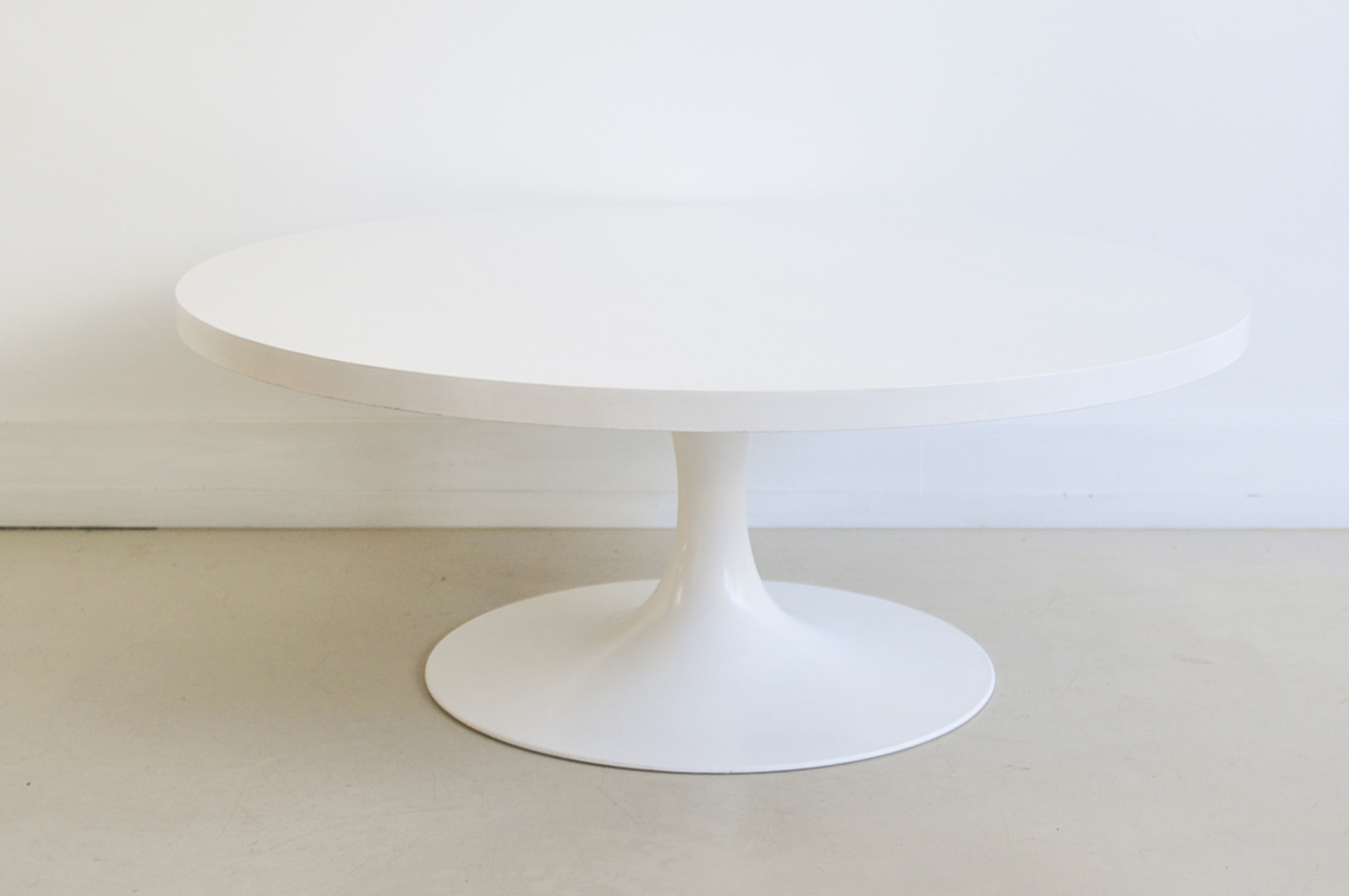 Witte Tulip Salontafel Maurice Burke Voor Arkana image 7