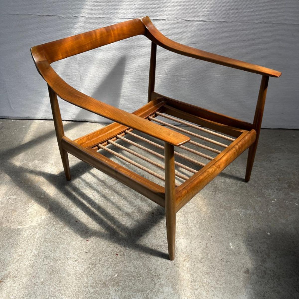 2x Midcentury ‘antimott’ Fauteuil W. Knoll Notenhout, Velour image 6