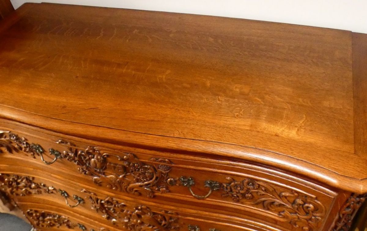 Louis Xv Franse Gebeeldhouwde Eiken Commode. image 13