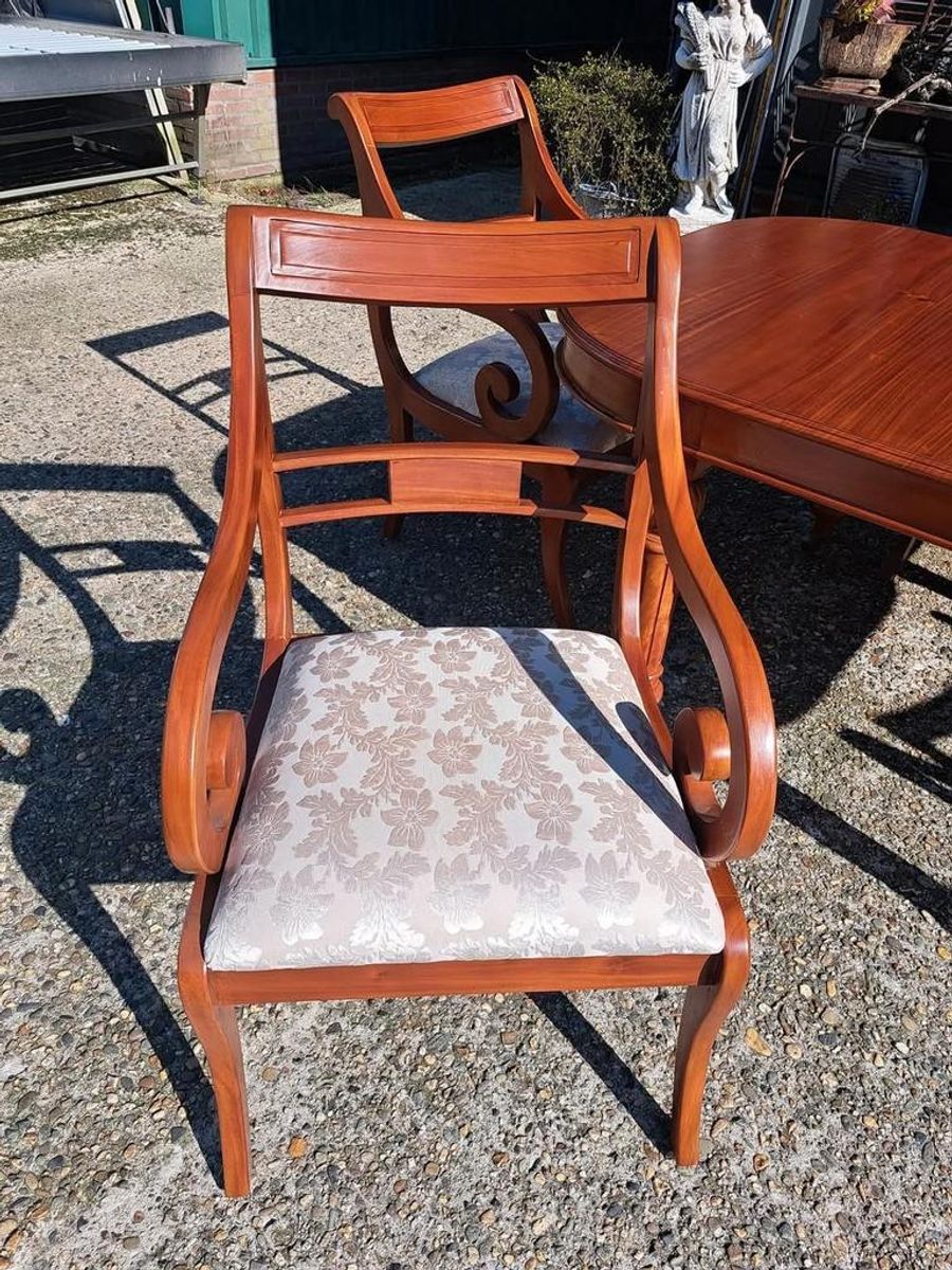 -8 Klassieke Engelse Eetkamerstoelen In Nieuwstaat Afm. 60x5 image 4