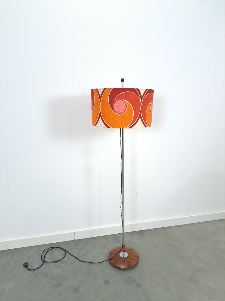 Jaren 70 Vloerlamp Met Gekleurde Kap En Fineer Voet image 6