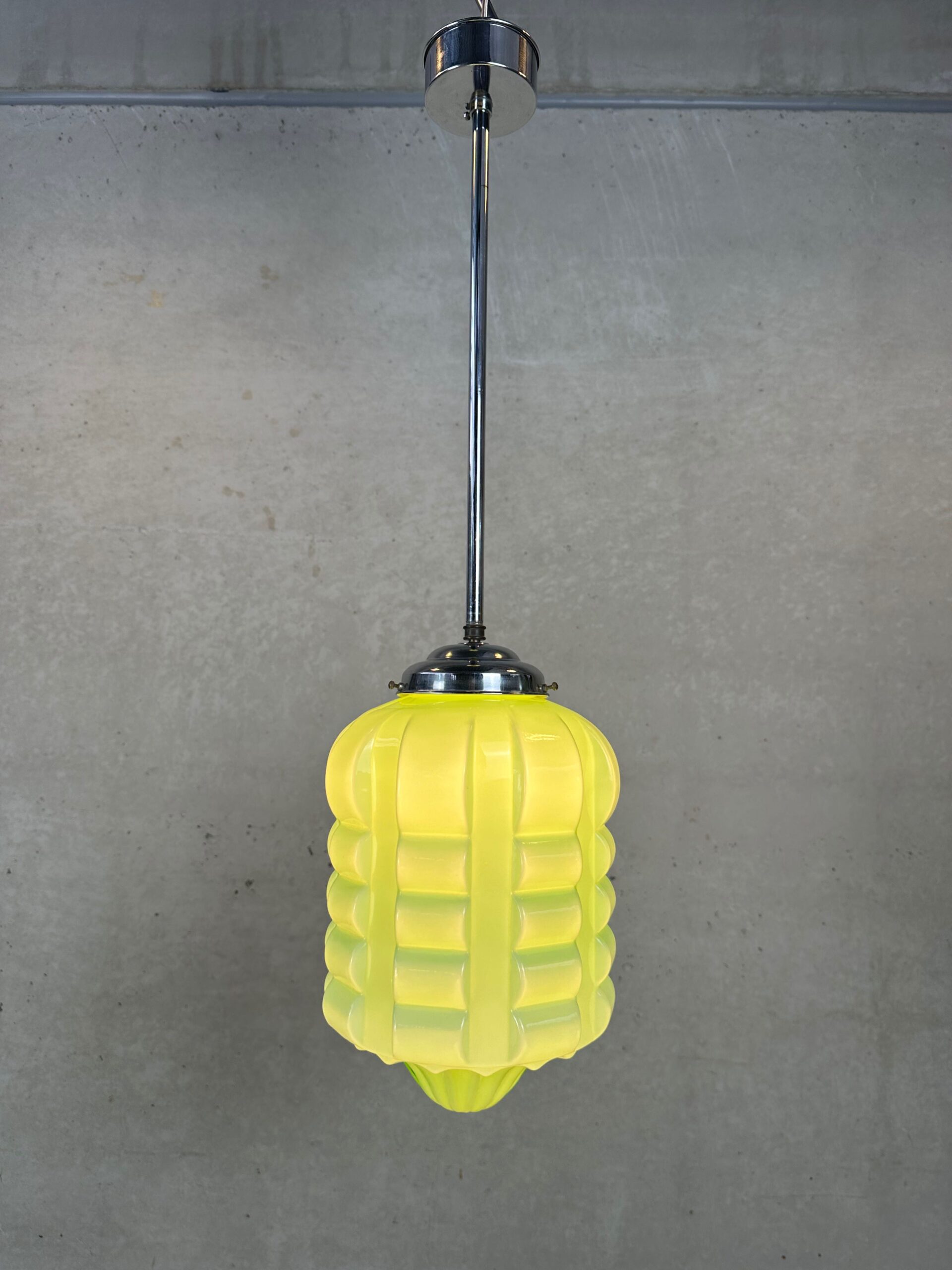 Art Deco Hanglamp ‘skyscraper’ – Opaline Groen image 3