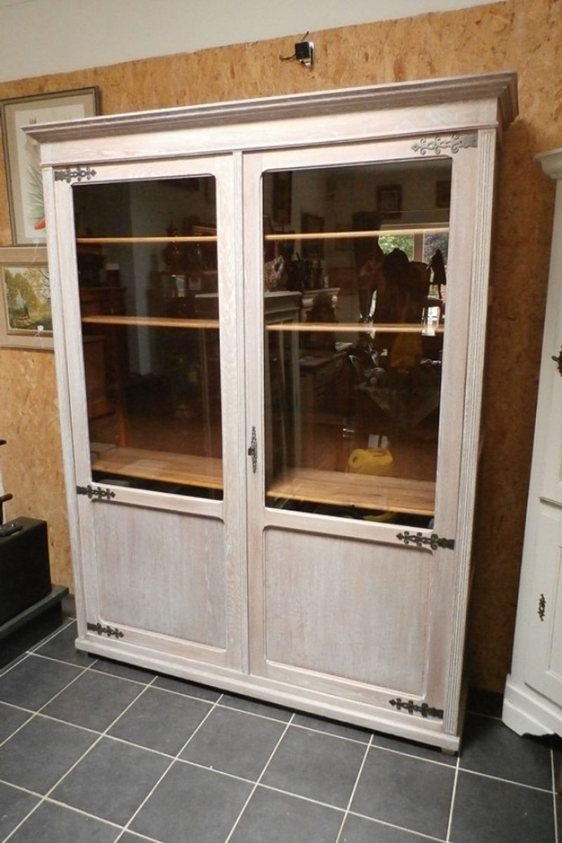 Grote 2-deurs Schoolkast In Eik "white Wash". image 4