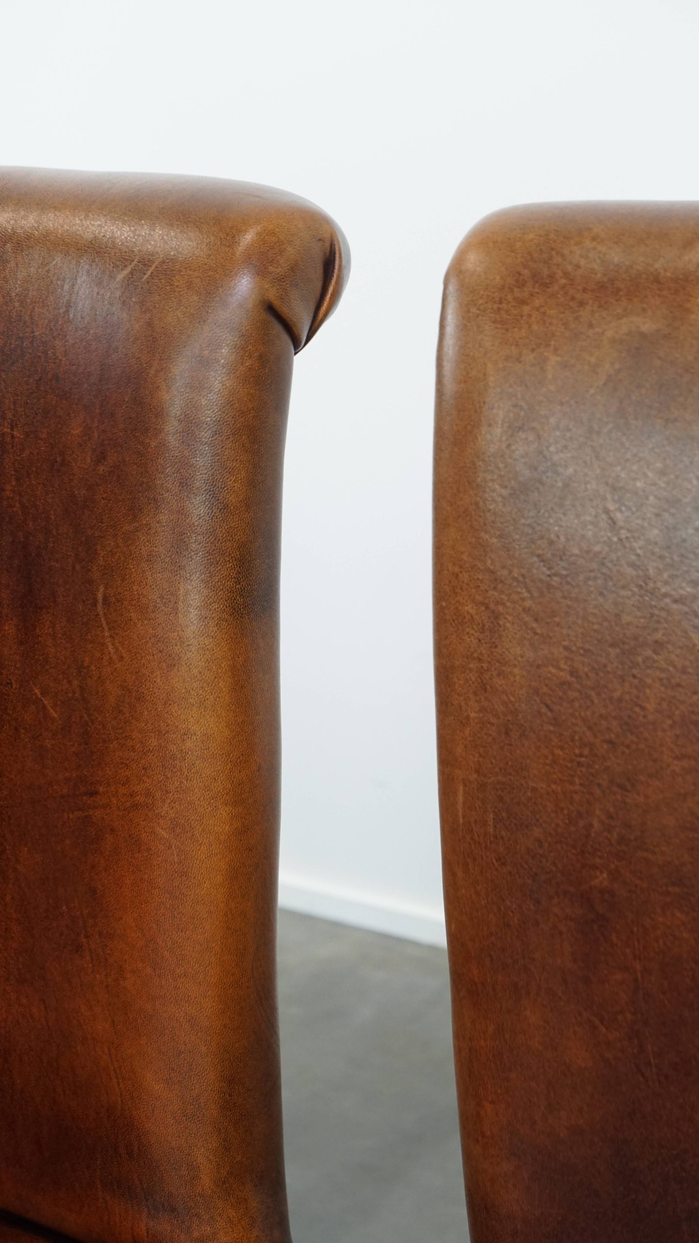 Tijdloze Set Van 4 Statige Comfortabele Eetkamerstoelen Van Schapenleer image 13