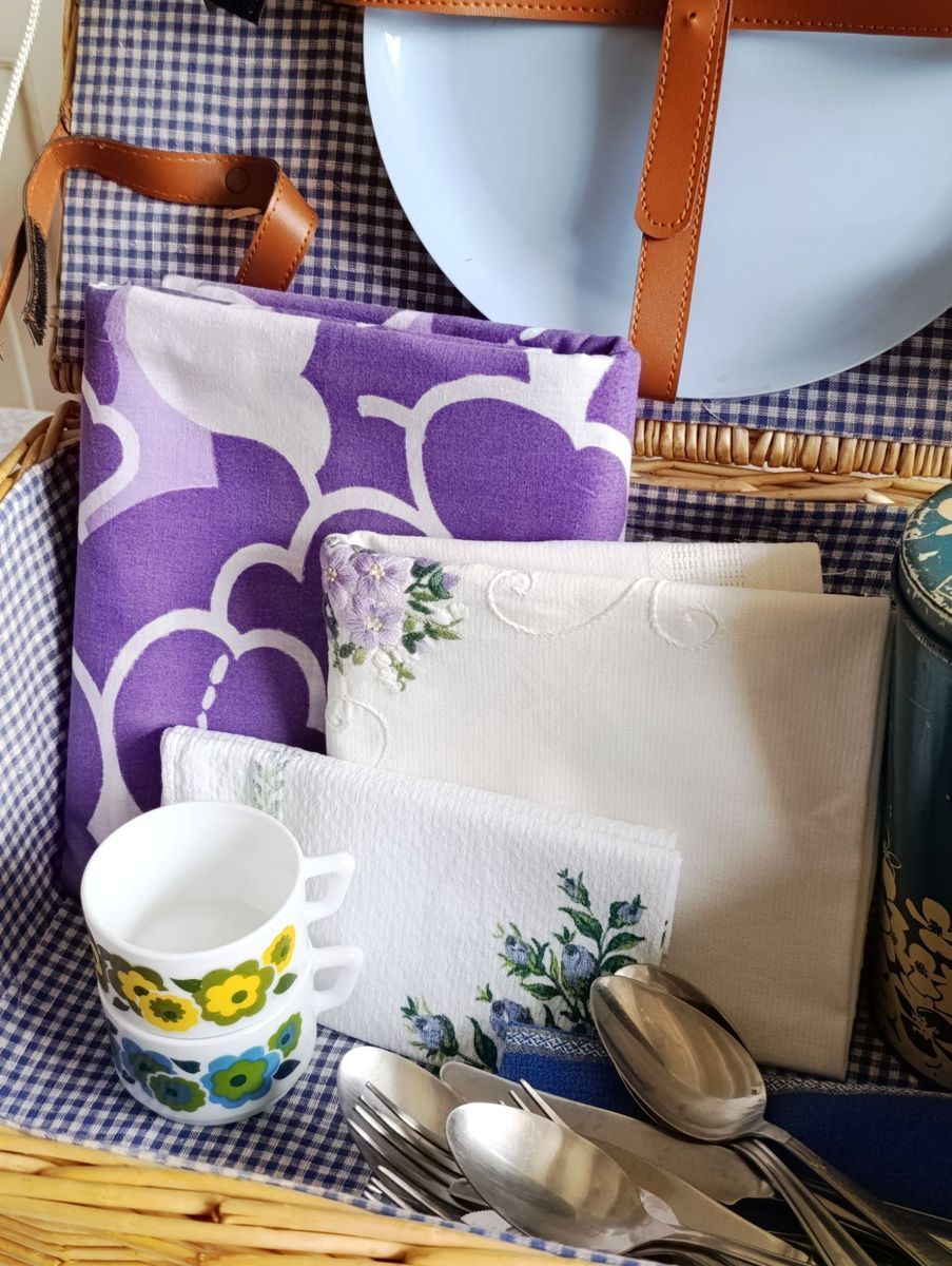Vintage Unieke Picknickmand, Met Liefde Gerestyled image 7