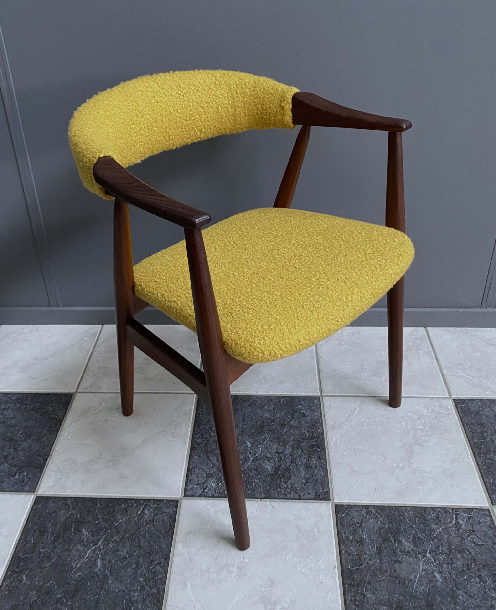 Thomas Harlev Chair Model 213 In Yellow Boucle image 5
