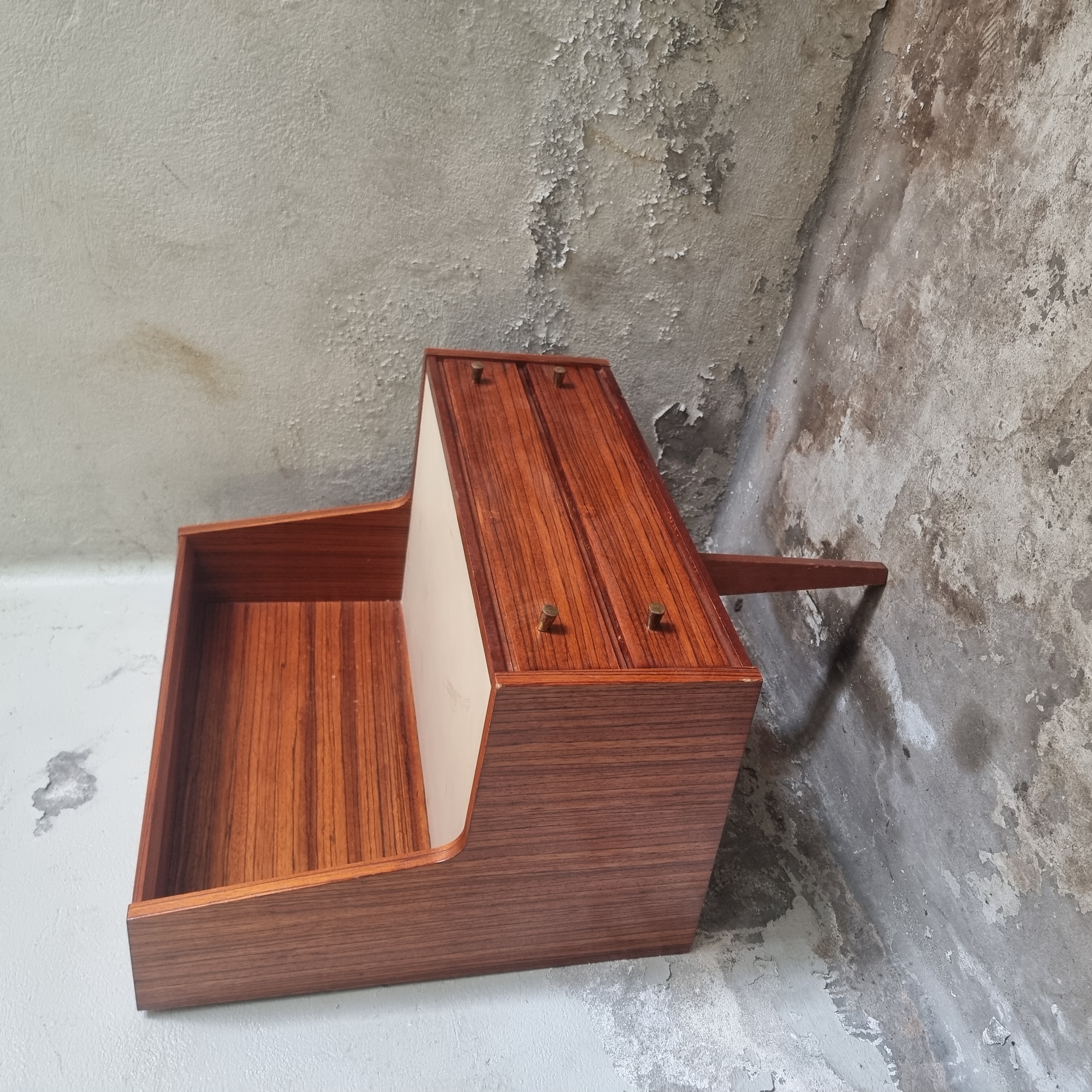 Vintage Nachtkastjes - Mid Century – Jaren 60 image 2