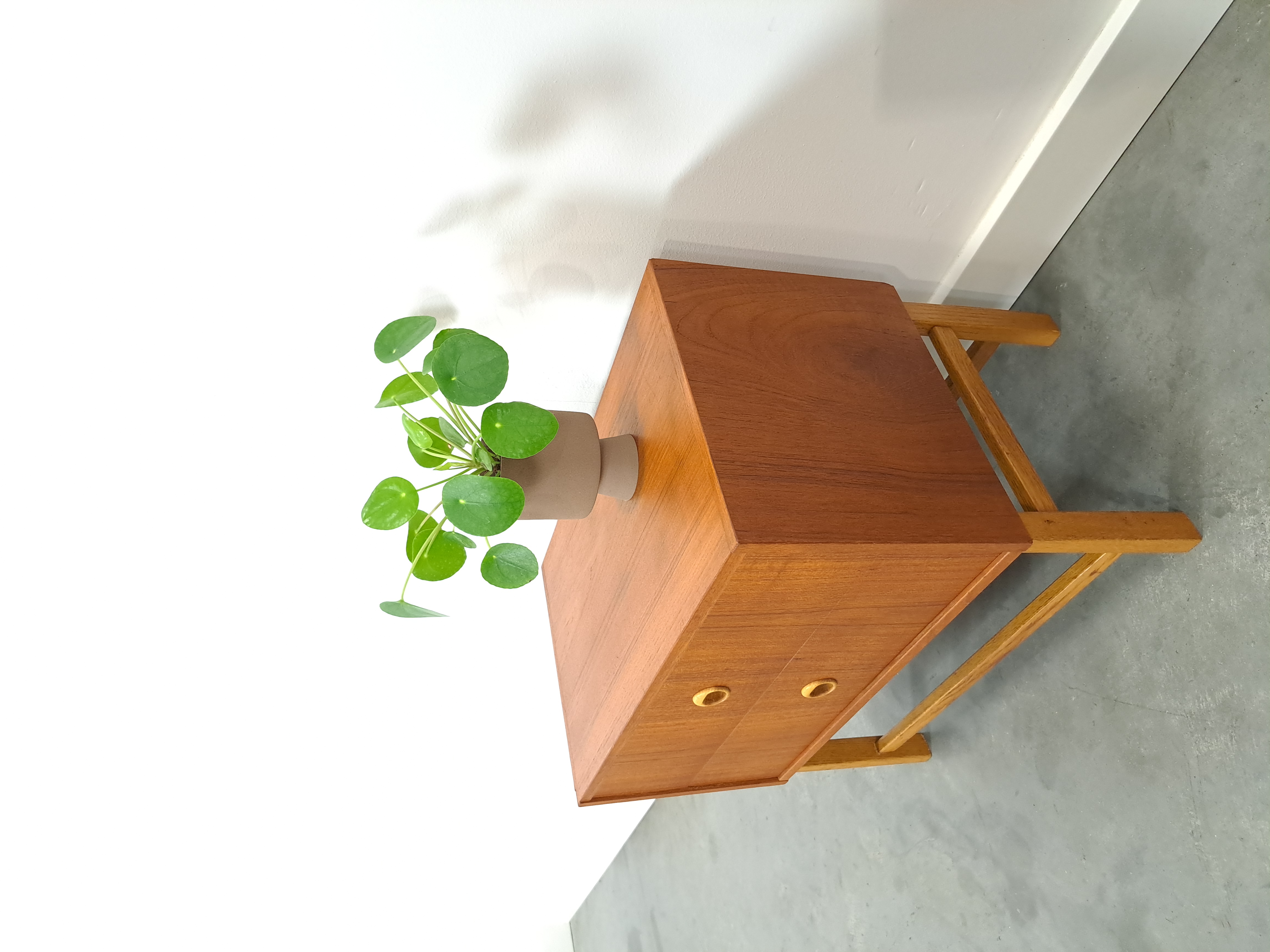 Klein Teak Ladekastje Uit Zweden image 5