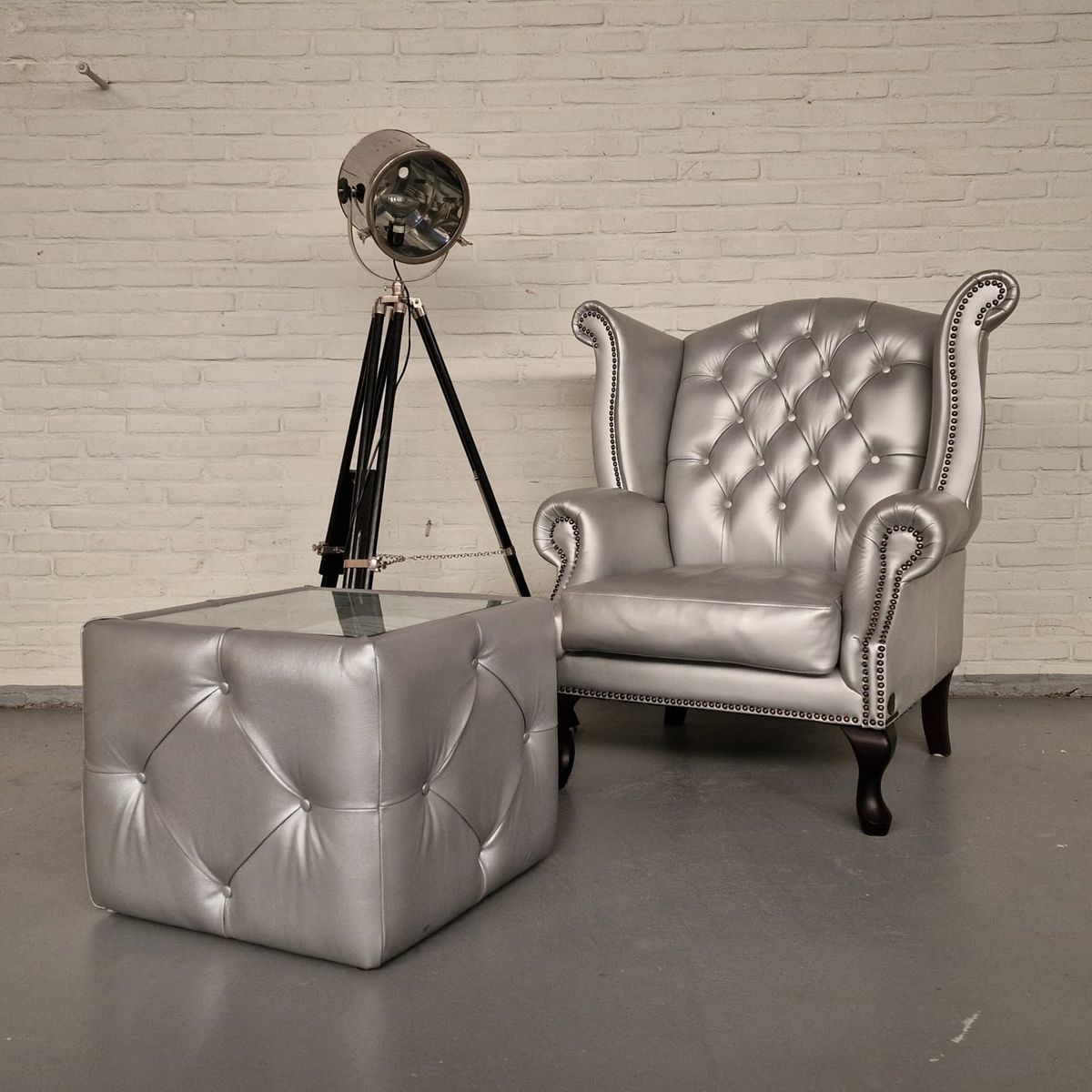 King Classic Chesterfield Fauteuil – Zilver, Leer image 2
