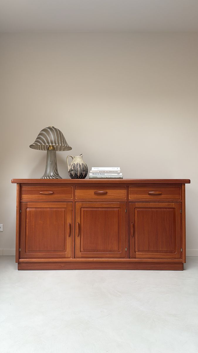 Vintage Houten dyrlund Kast / Dressoir image 2