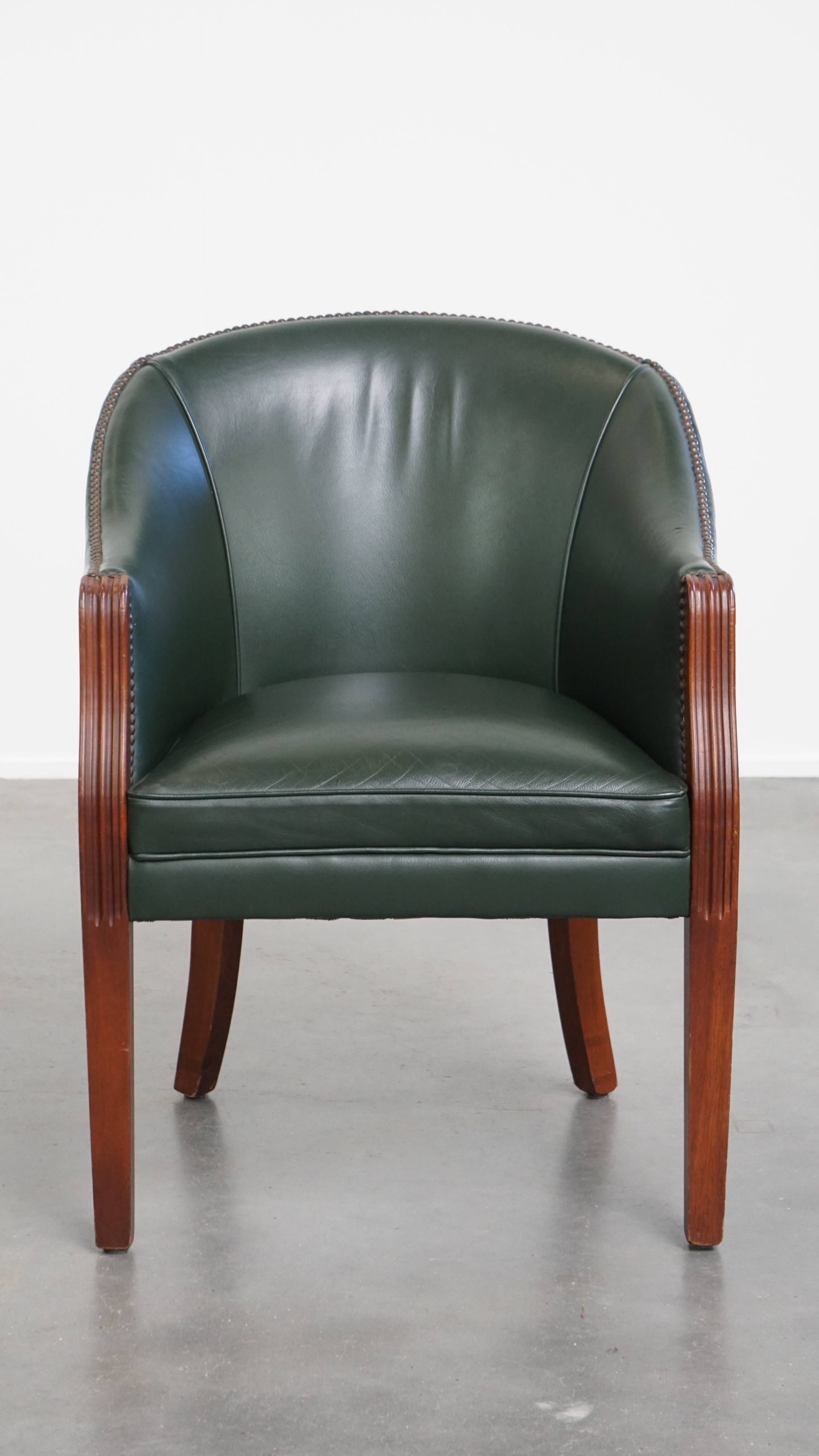 Charmante Groene Rundleren En Houten Bijzet/ Eetkamer/ Bureaustoel In Engelse Stijl image 3