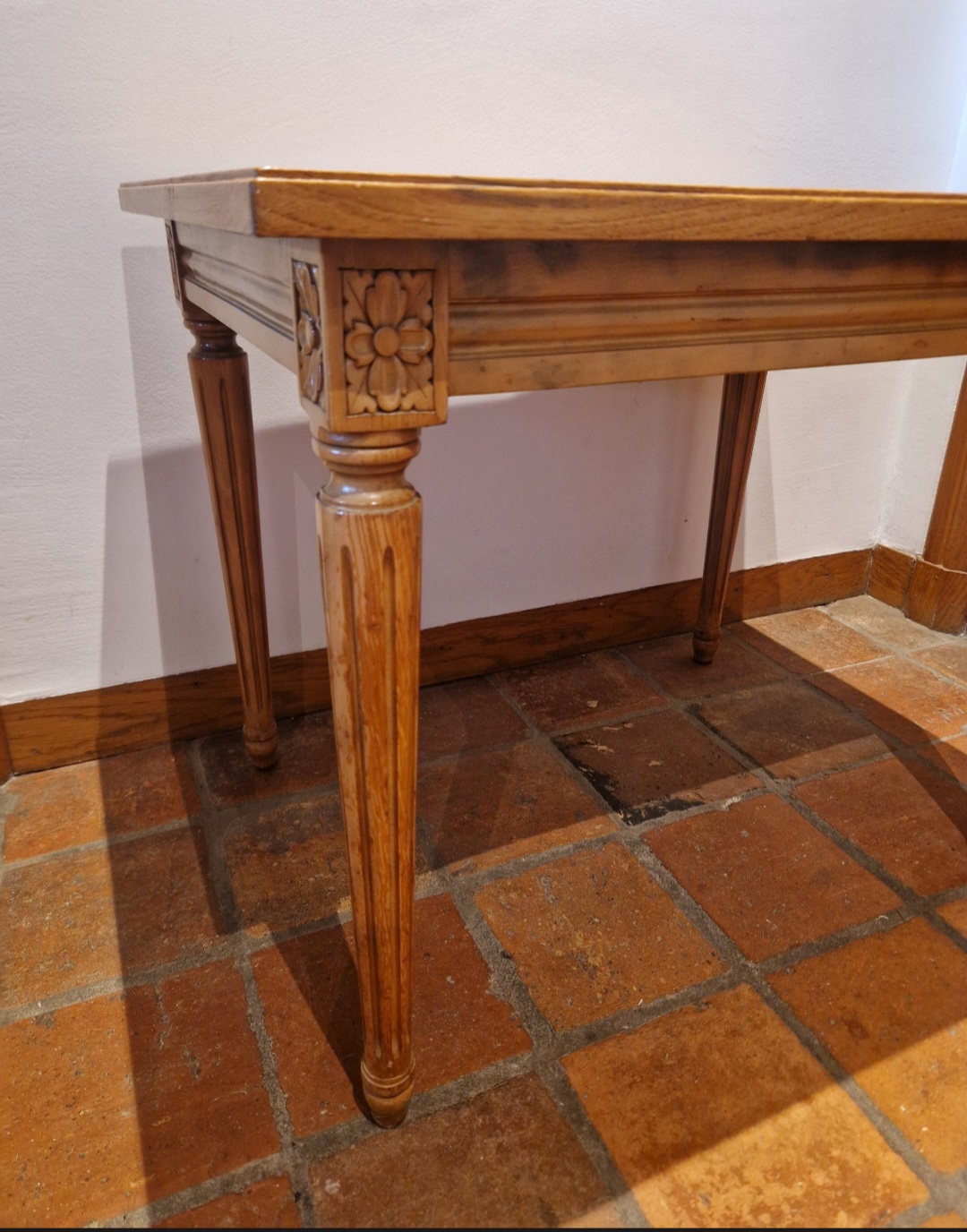 Set Van 2 Klassieke Walnoot Bijzettafels Walnut Tafels image 2